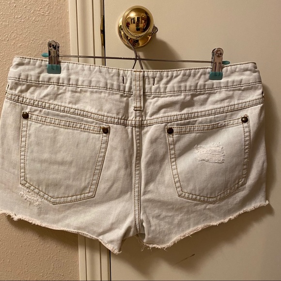 Free People Light Wash Denim Patch Shorts - Picture 7 of 8